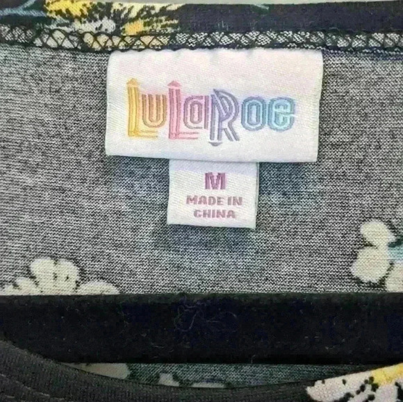 LuLaRoe Irma Top Size Medium - Picture 2 of 3